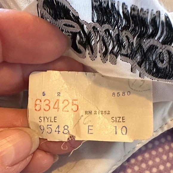 Miss Elliette Vintage Lavender Daisy Print Floral Maxi Dress CottageCore - Picture 12 of 12